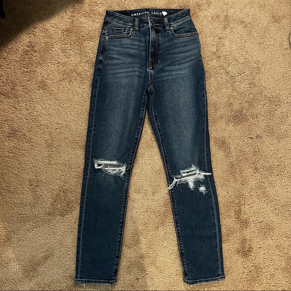 AE JEANS Distressed Blue Mom Jeans